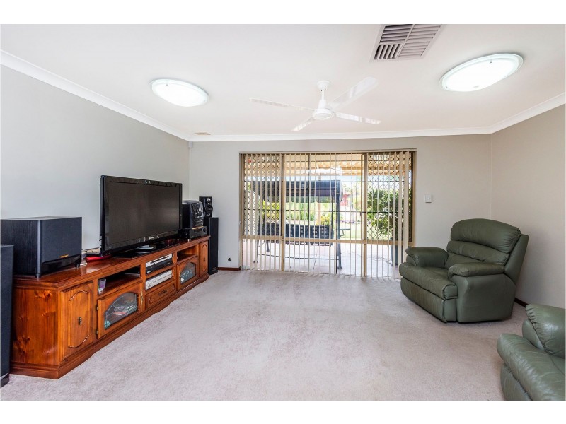12 Scarp View, Swan View WA 6056