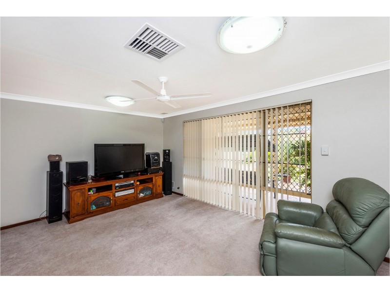 12 Scarp View, Swan View WA 6056