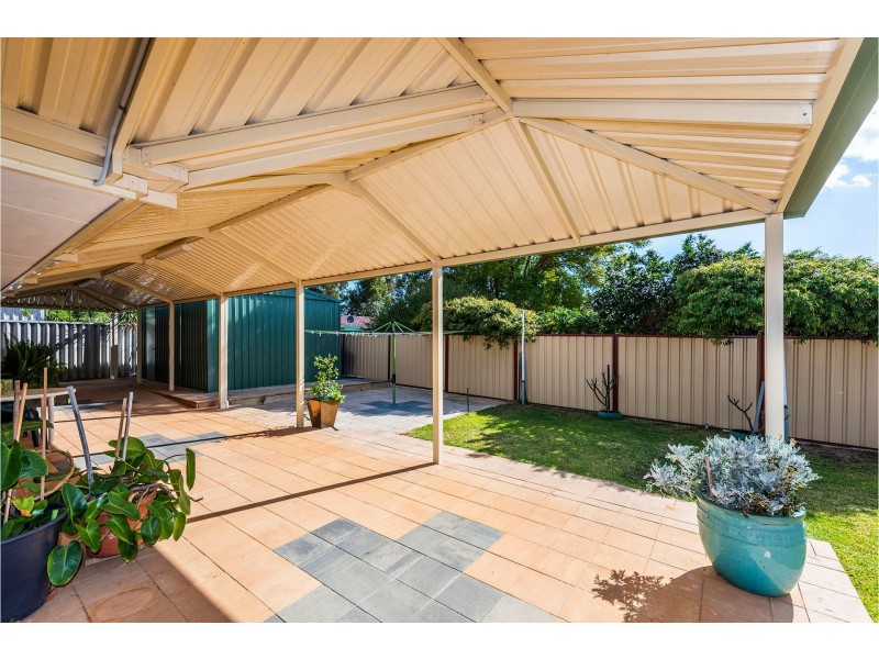 12 Scarp View, Swan View WA 6056
