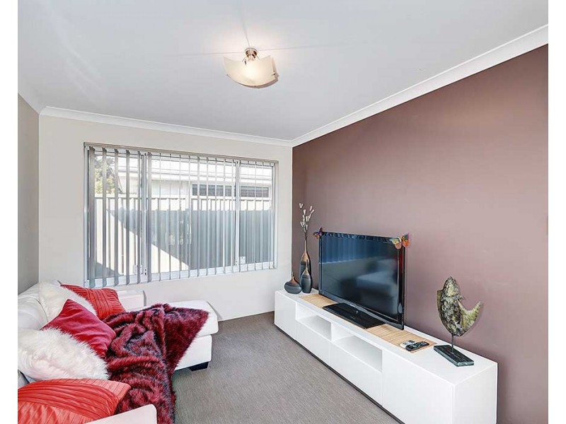 3/460 Kalamunda Road, High Wycombe WA 6057