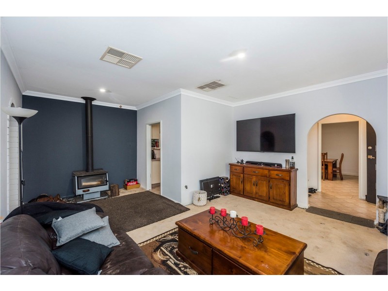 207 Kalamunda Road, Maida Vale WA 6057