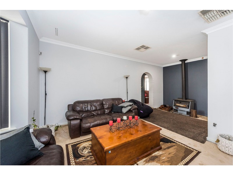 207 Kalamunda Road, Maida Vale WA 6057