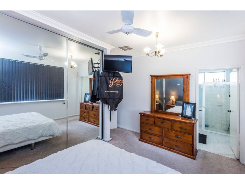 207 Kalamunda Road, Maida Vale WA 6057