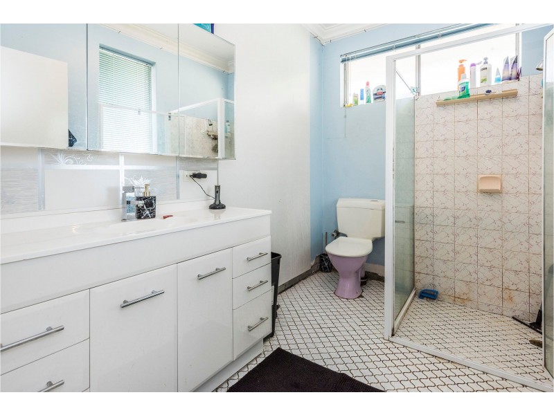 207 Kalamunda Road, Maida Vale WA 6057