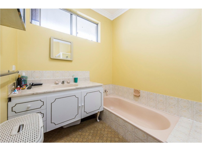 207 Kalamunda Road, Maida Vale WA 6057