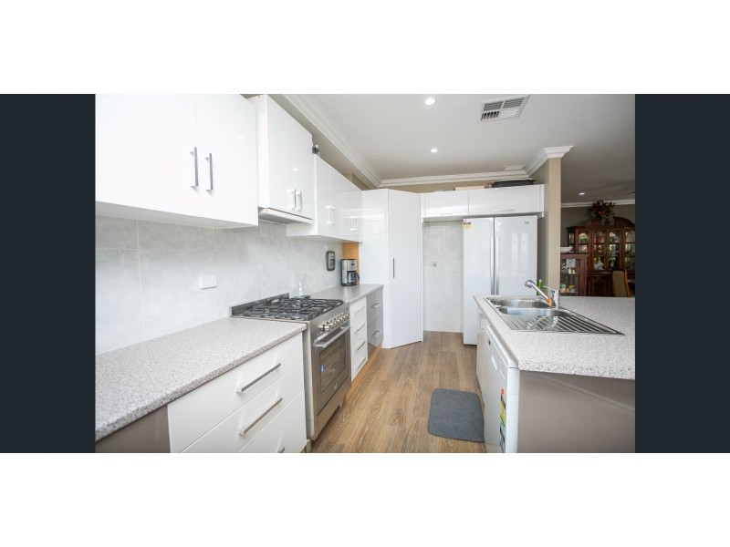 207 Kalamunda Road, Maida Vale WA 6057