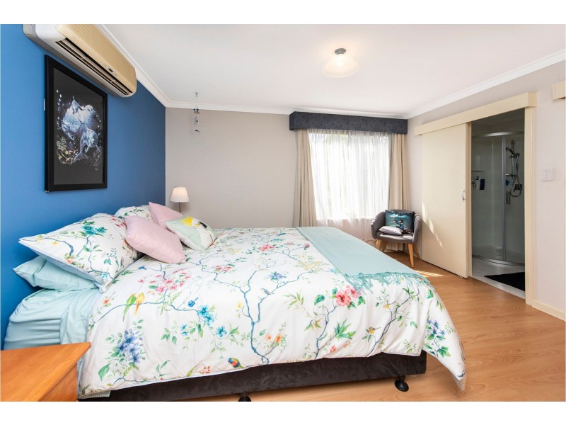 44 Lilian Road, Maida Vale WA 6057