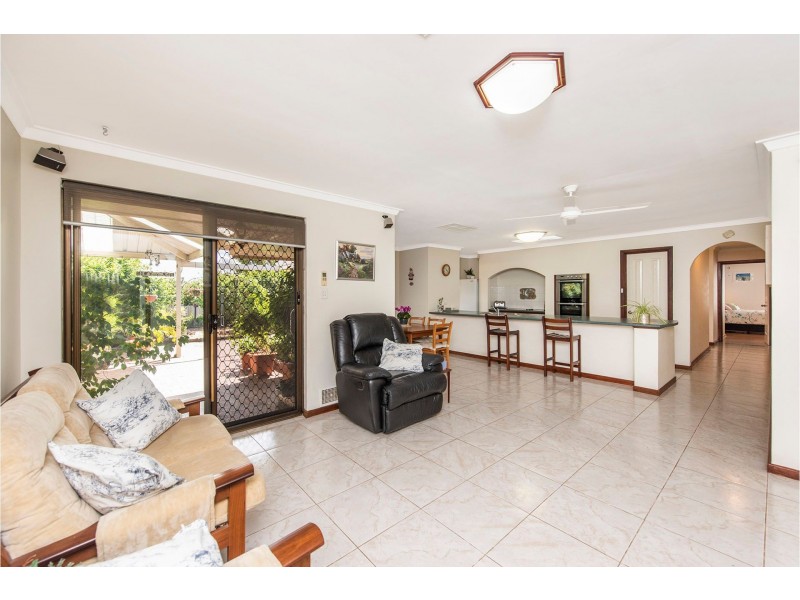 44 Lilian Road, Maida Vale WA 6057