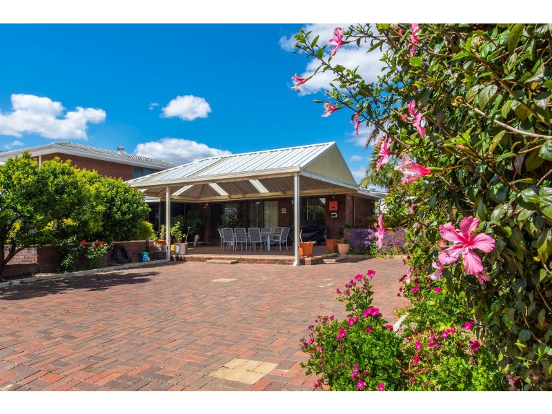 44 Lilian Road, Maida Vale WA 6057