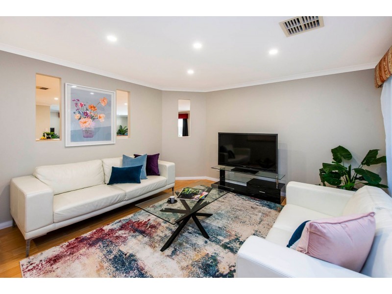 35 Lambertia Crescent, High Wycombe WA 6057