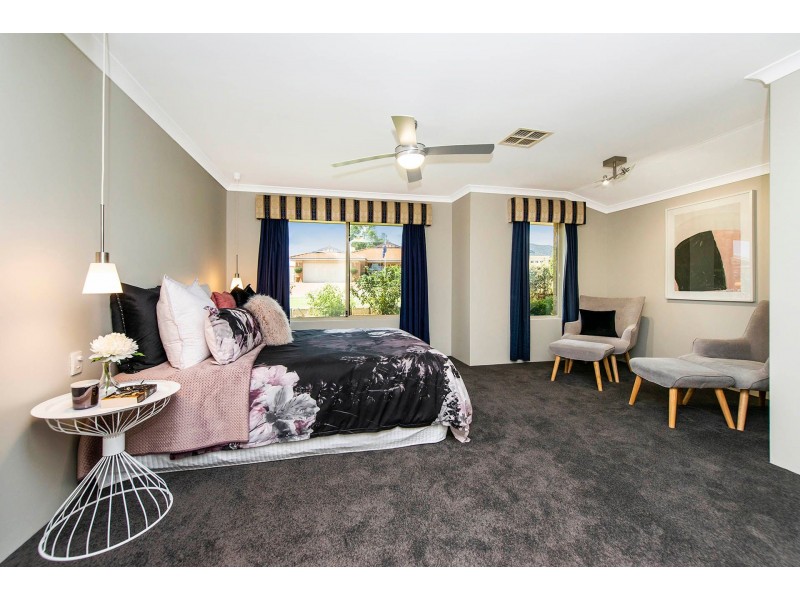 35 Lambertia Crescent, High Wycombe WA 6057