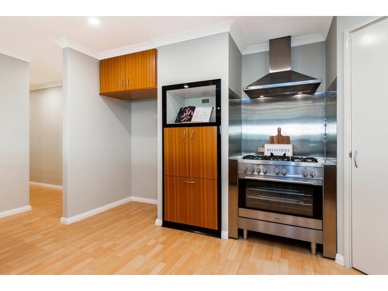 35 Lambertia Crescent, High Wycombe WA 6057