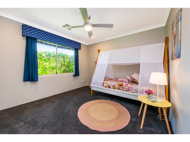 35 Lambertia Crescent, High Wycombe WA 6057