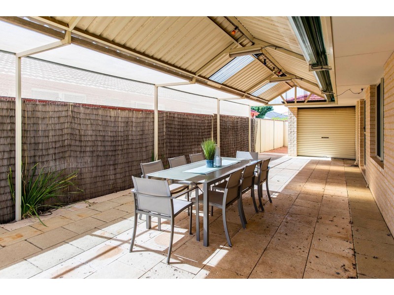 35 Lambertia Crescent, High Wycombe WA 6057