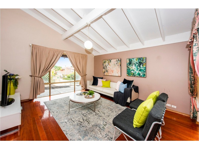 13 Falcon Court, High Wycombe WA 6057