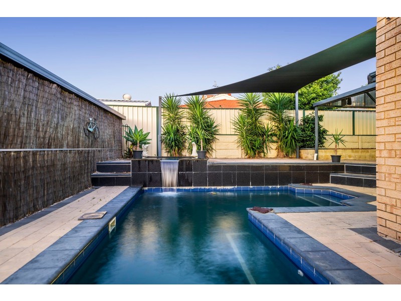 13 Falcon Court, High Wycombe WA 6057