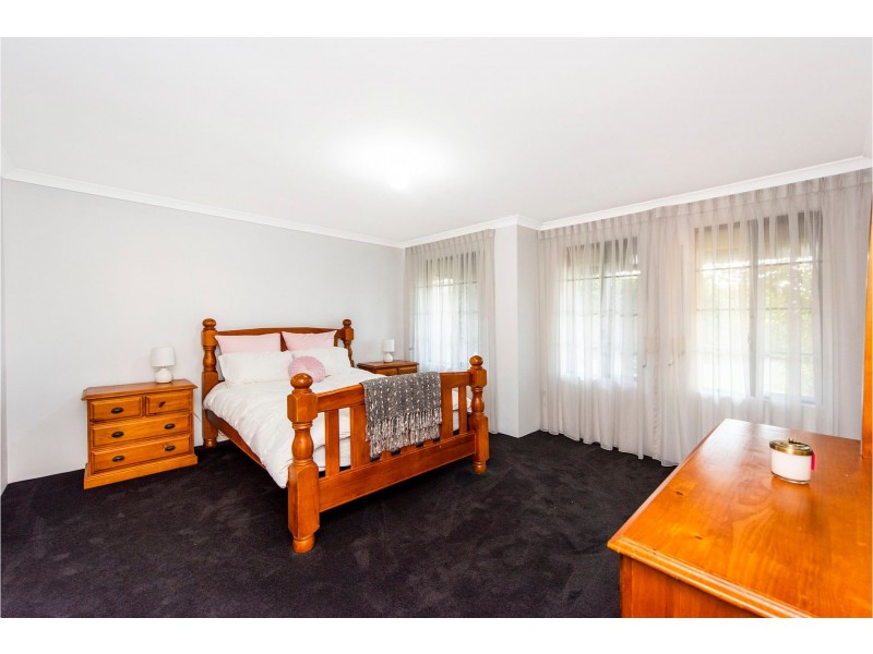 7 Ursinia Place, High Wycombe WA 6057