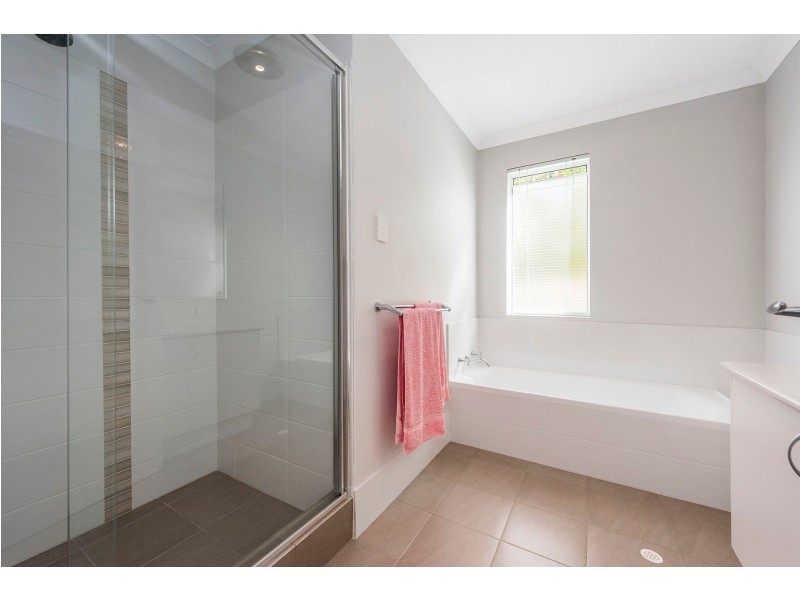 30 Netherwood Road, High Wycombe WA 6057