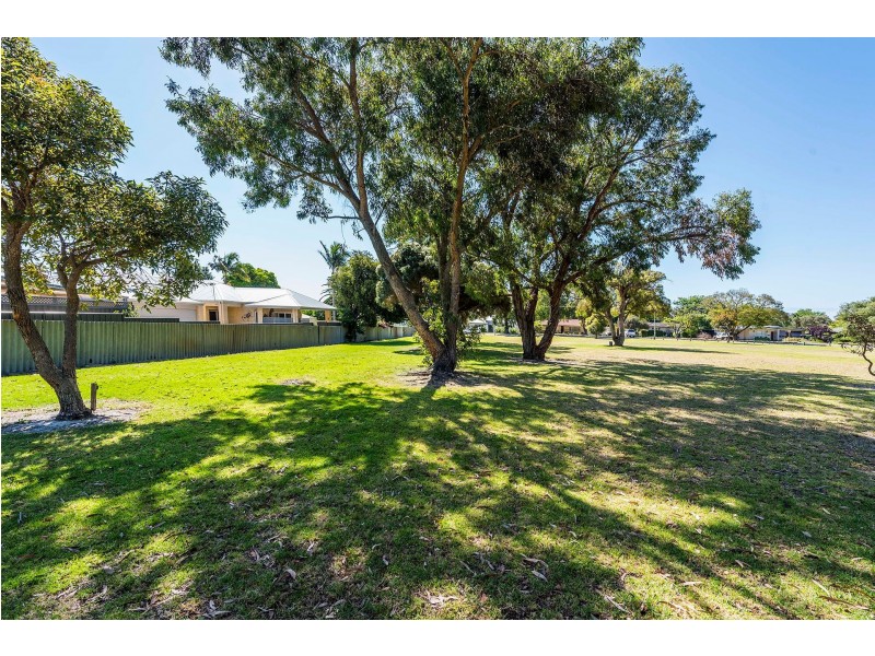 30 Netherwood Road, High Wycombe WA 6057