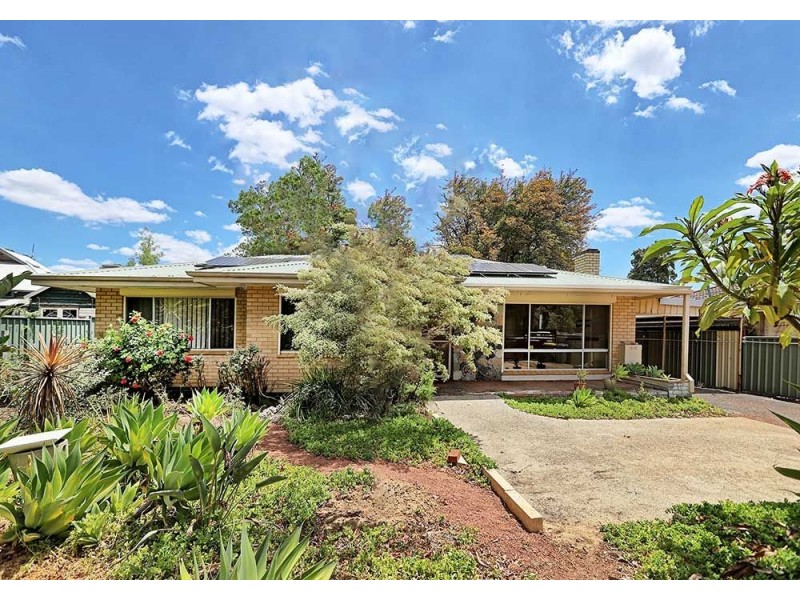 303 Kalamunda Road, Maida Vale WA 6057