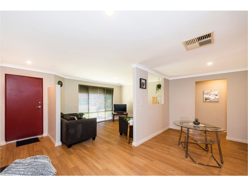 2 Pearl Court, Maida Vale WA 6057