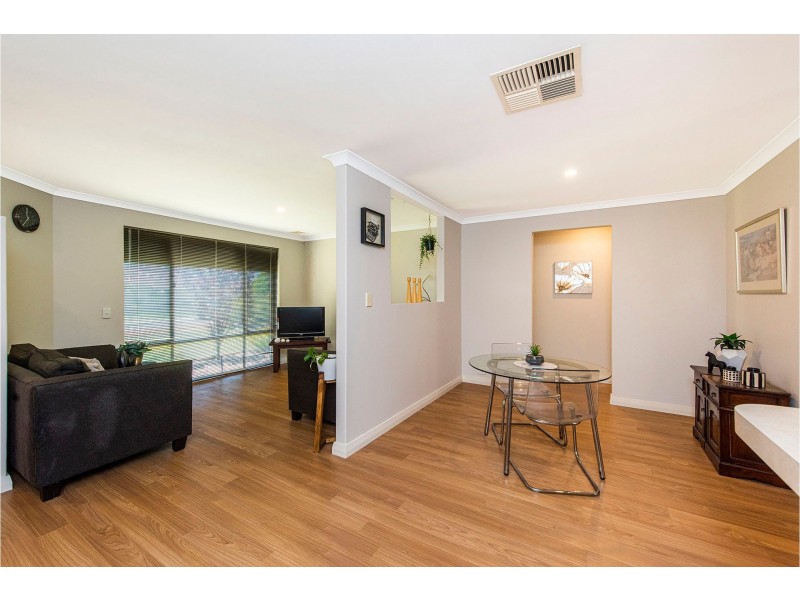 2 Pearl Court, Maida Vale WA 6057