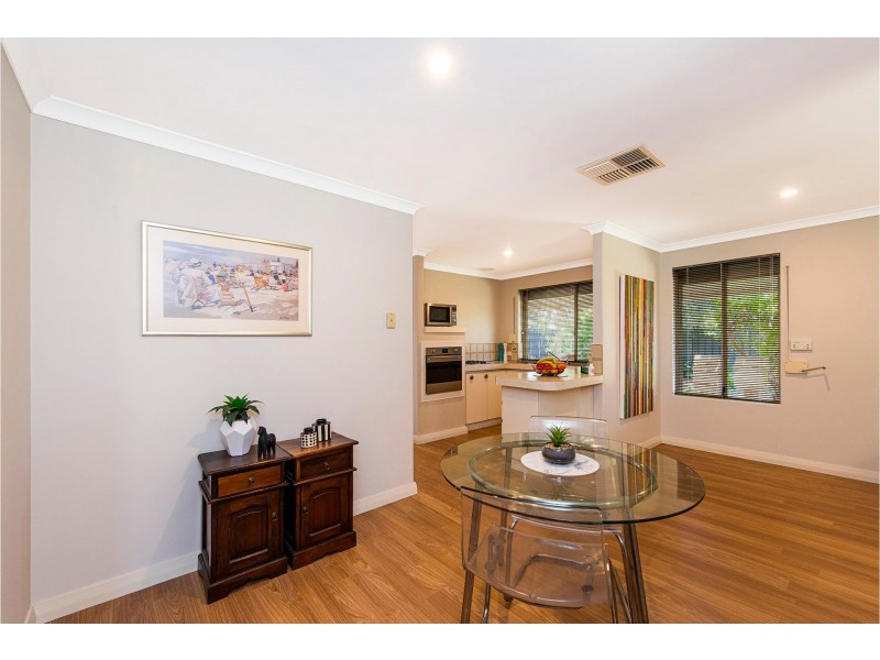 2 Pearl Court, Maida Vale WA 6057