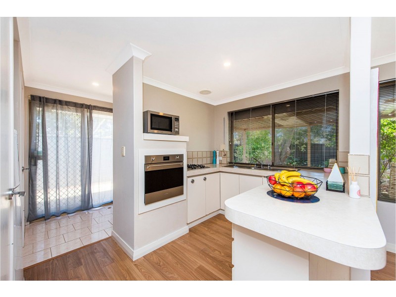 2 Pearl Court, Maida Vale WA 6057