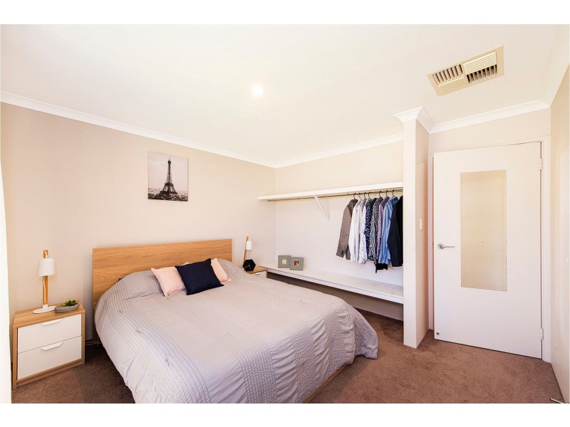 2 Pearl Court, Maida Vale WA 6057