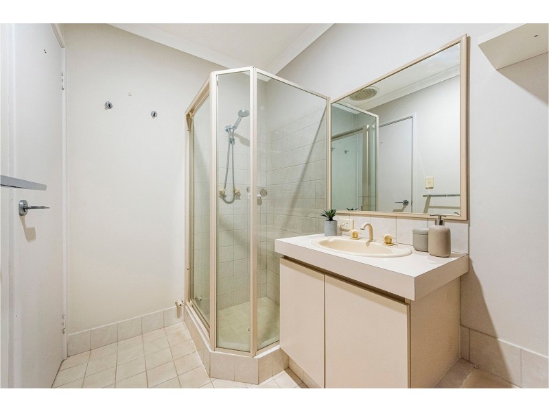 2 Pearl Court, Maida Vale WA 6057