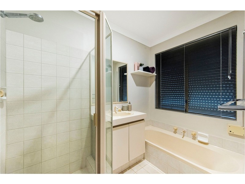 2 Pearl Court, Maida Vale WA 6057