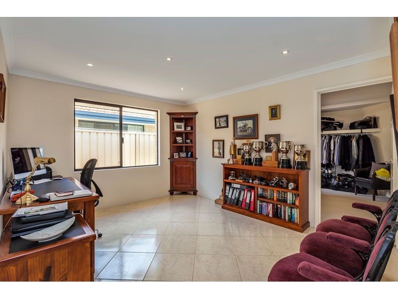 82 Lambertia Crescent, High Wycombe WA 6057