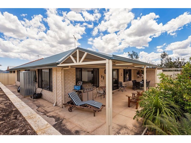 82 Lambertia Crescent, High Wycombe WA 6057