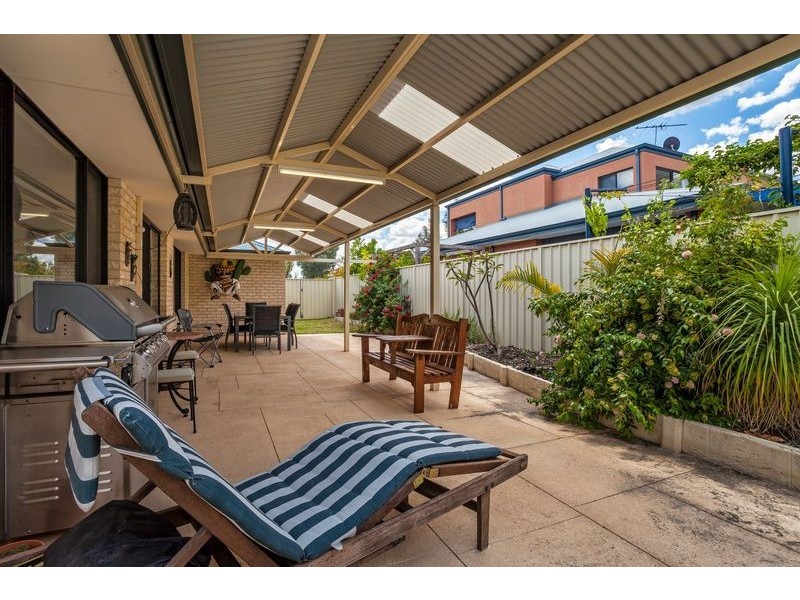 82 Lambertia Crescent, High Wycombe WA 6057