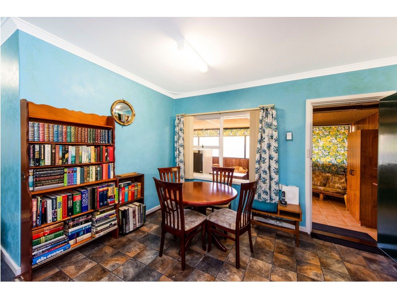 4 Tia Avenue, High Wycombe WA 6057