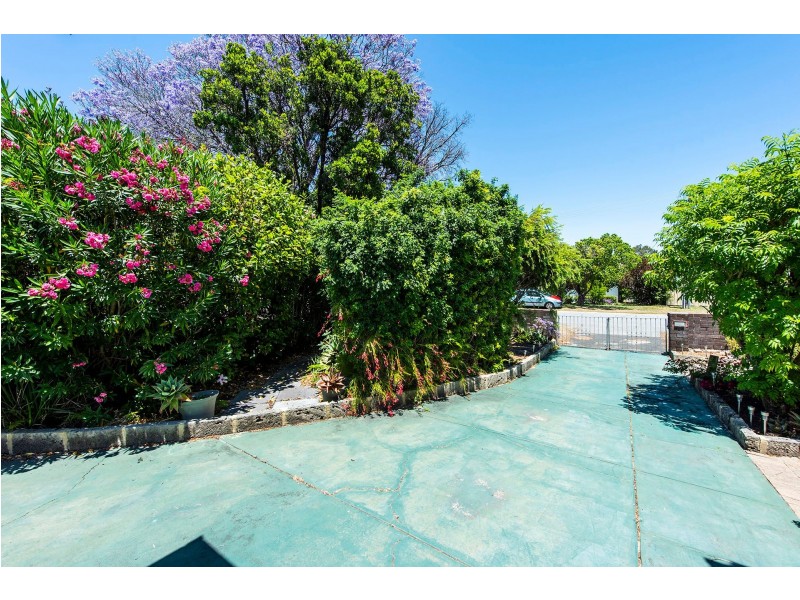 4 Tia Avenue, High Wycombe WA 6057