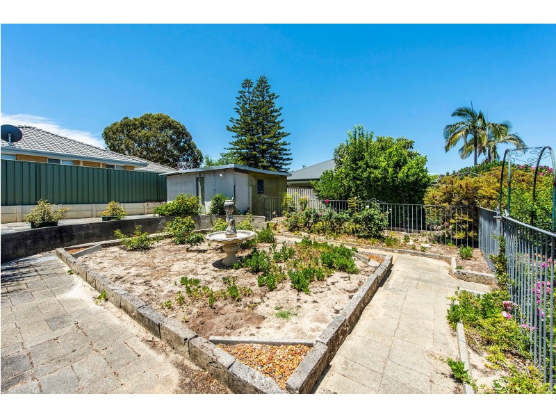 4 Tia Avenue, High Wycombe WA 6057