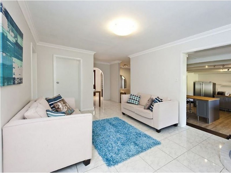 9 Scenic Drive, Maida Vale WA 6057