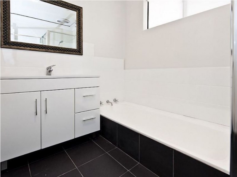 9 Scenic Drive, Maida Vale WA 6057