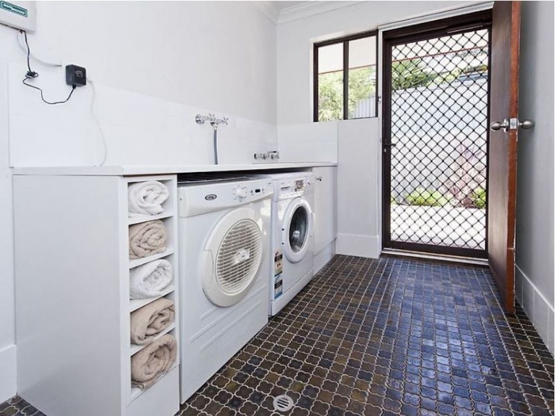 9 Scenic Drive, Maida Vale WA 6057
