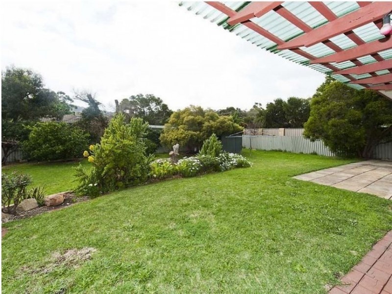 9 Scenic Drive, Maida Vale WA 6057