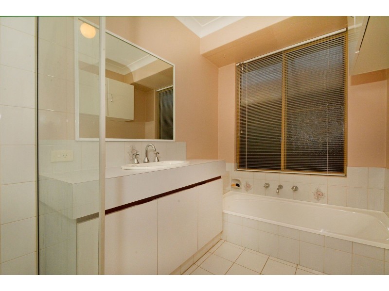 41 Kookaburra Crescent, High Wycombe WA 6057