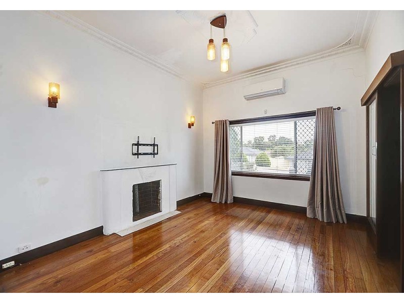 33 Smiths Avenue, Redcliffe WA 6104