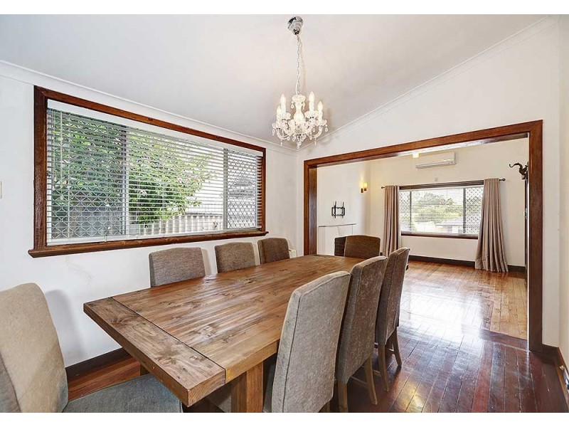 33 Smiths Avenue, Redcliffe WA 6104