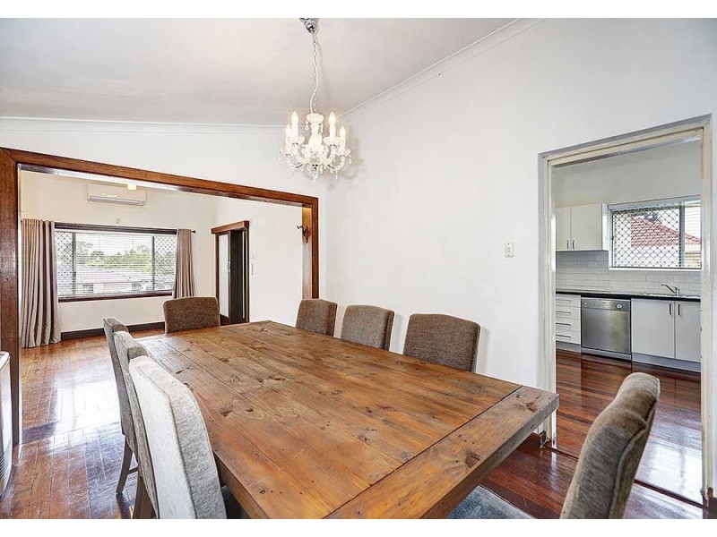 33 Smiths Avenue, Redcliffe WA 6104