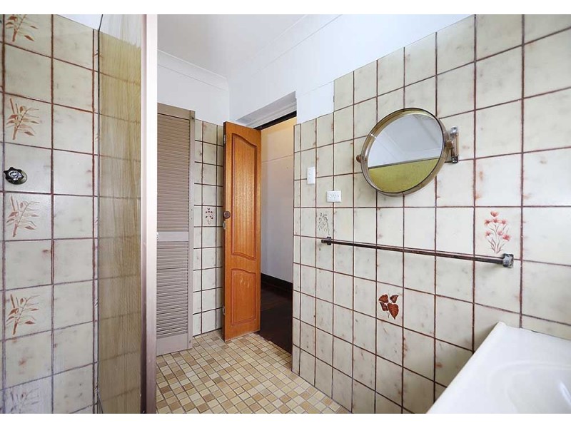 33 Smiths Avenue, Redcliffe WA 6104