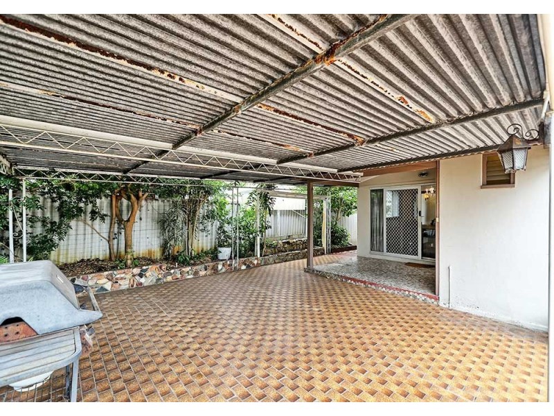 33 Smiths Avenue, Redcliffe WA 6104