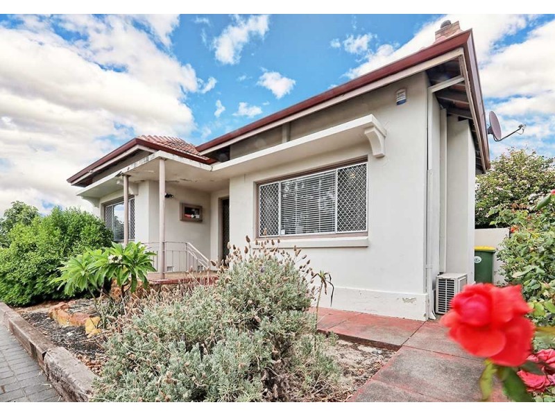 33 Smiths Avenue, Redcliffe WA 6104