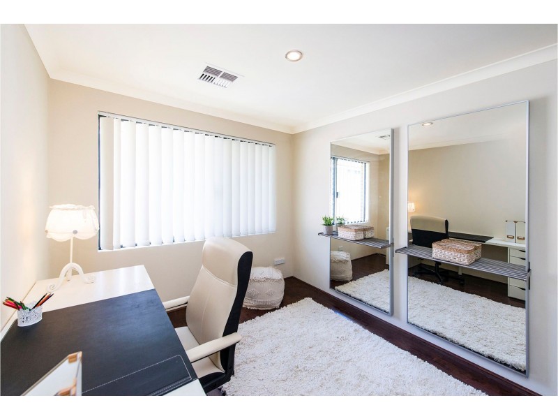 17 Nottingham Green, High Wycombe WA 6057