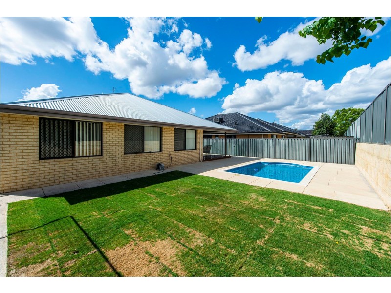 17 Nottingham Green, High Wycombe WA 6057